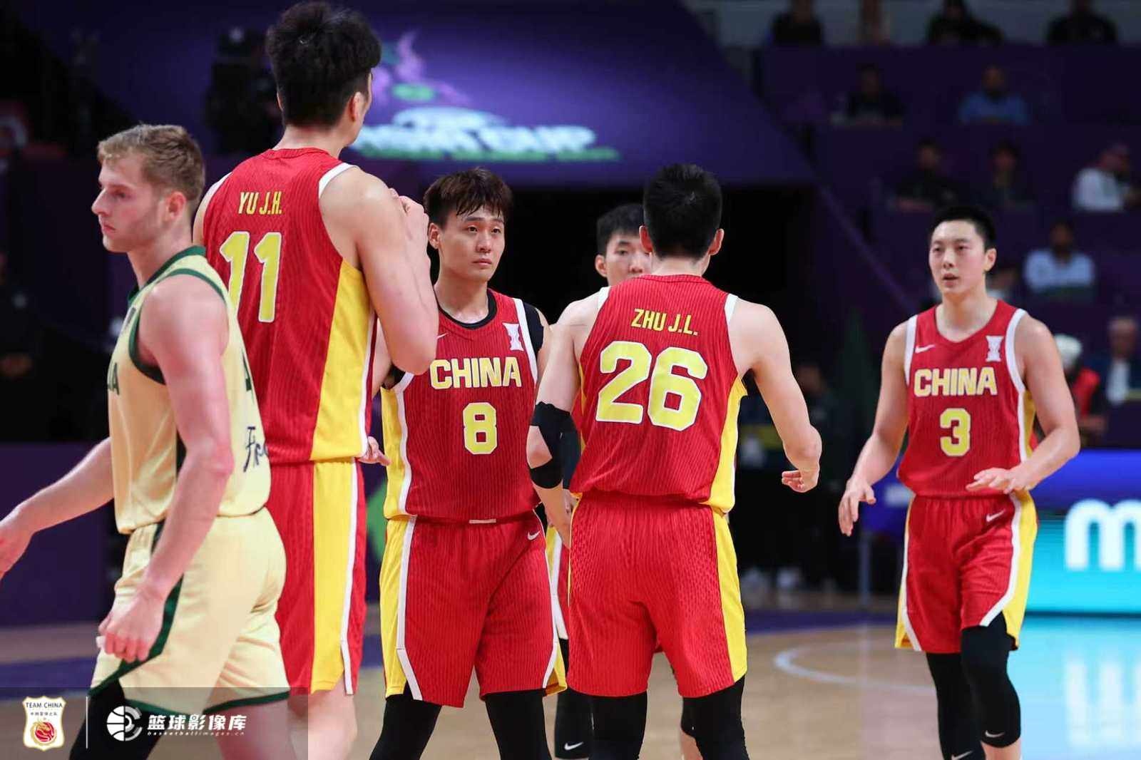 华体会HTH-赵睿：目前的中国男篮离奥运会还有一定的距离 基本功等都需要练