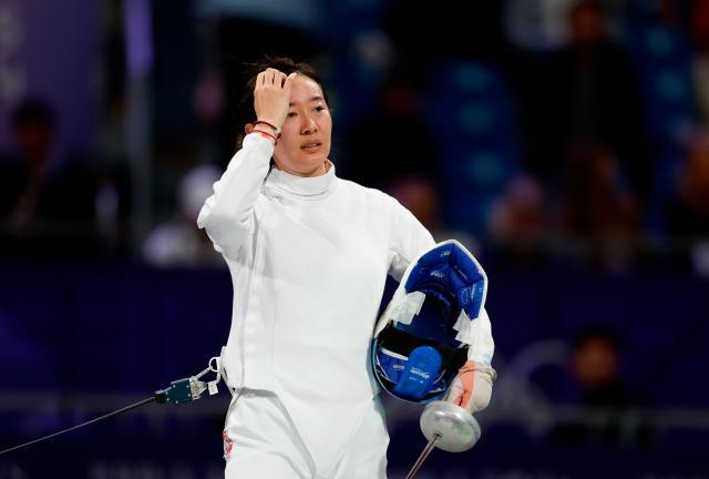 HTH.com-女子重剑首轮孙一文加时告负，首轮出局无缘卫冕