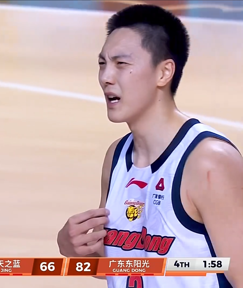 广东宏远今日早报！杜锋深夜发声，胡明轩触底反弹，麦考尔复出