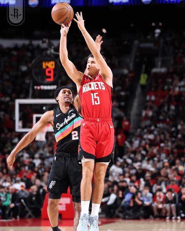 华体会HTH-16分逆转！文班仅21中5，谢泼德21+4天神下凡，火箭迎来期待结局